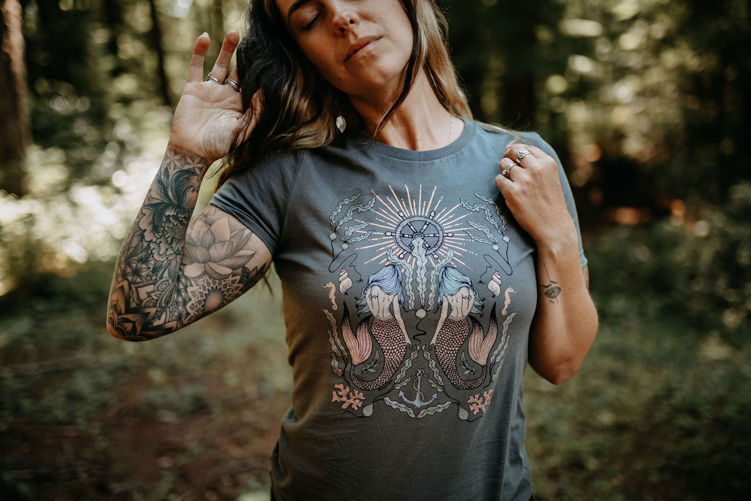 Double Mermaid Ladies Tee in Asphalt