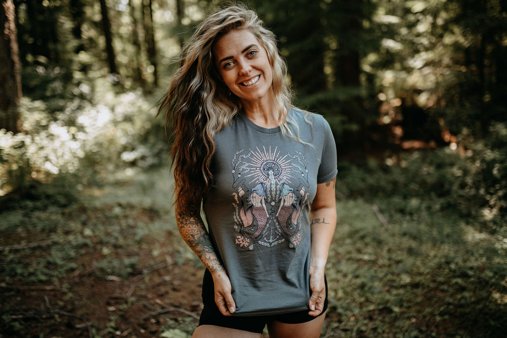 Double Mermaid Ladies Tee in Asphalt