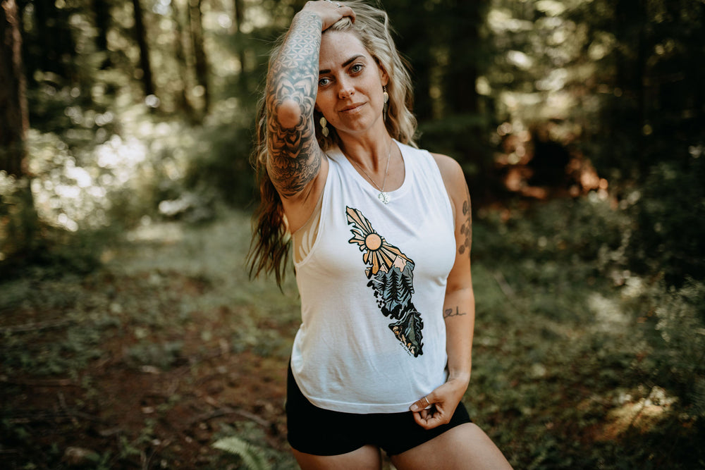 Colourful Nature Van Isle Muscle Tank in White