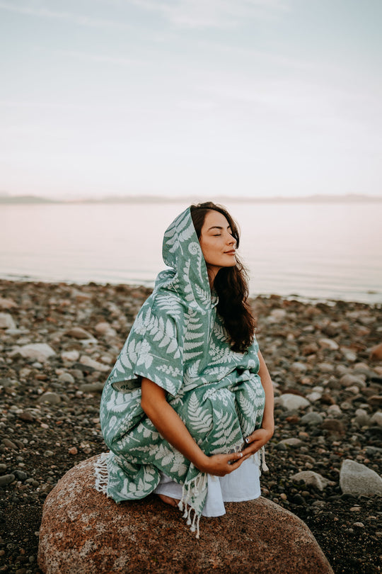 Rainforest Fern Hooded Poncho- Moss Green