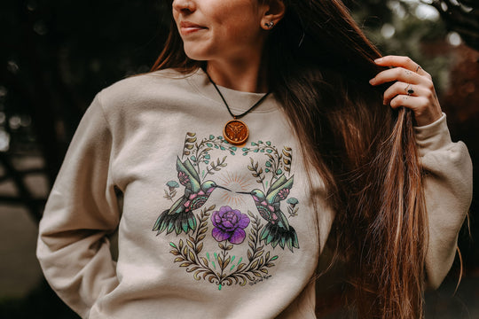 Cottage Hummingbird Oversized Sweatshirt in Bone