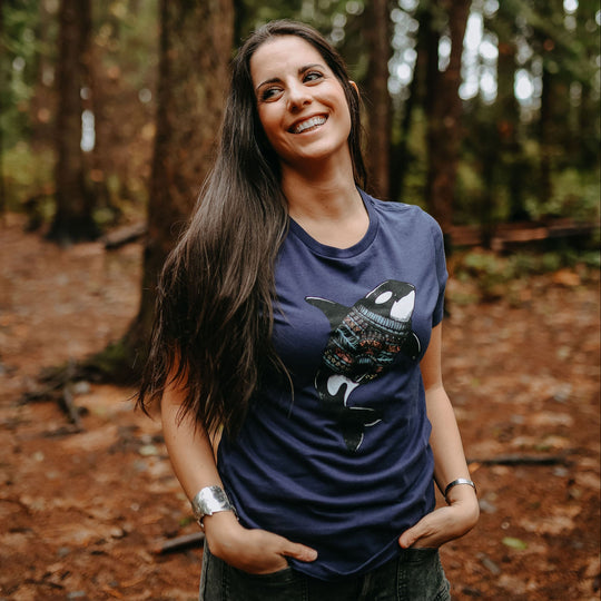 Sweater Orca Ladies Tee in Navy