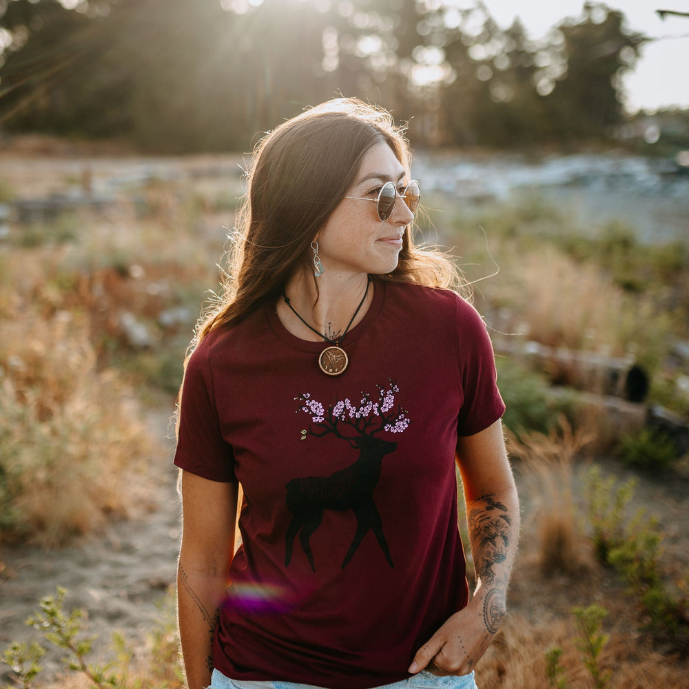 Deer Blossom Relaxed Tee In Maroon