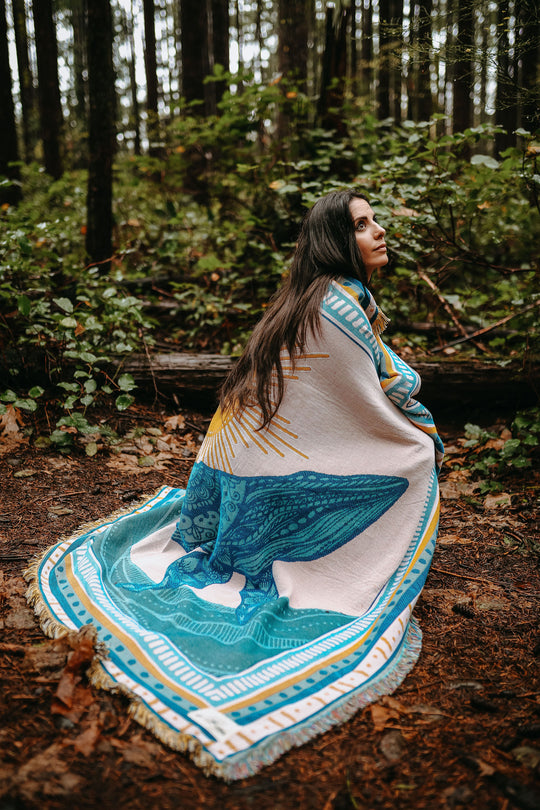 Sunrise Humpback 100% Cotton Woven Blanket