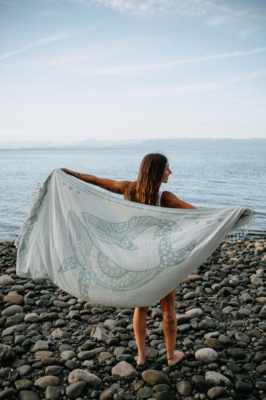 Seafoam Humpback Whales 100% Cotton Turkish Towel