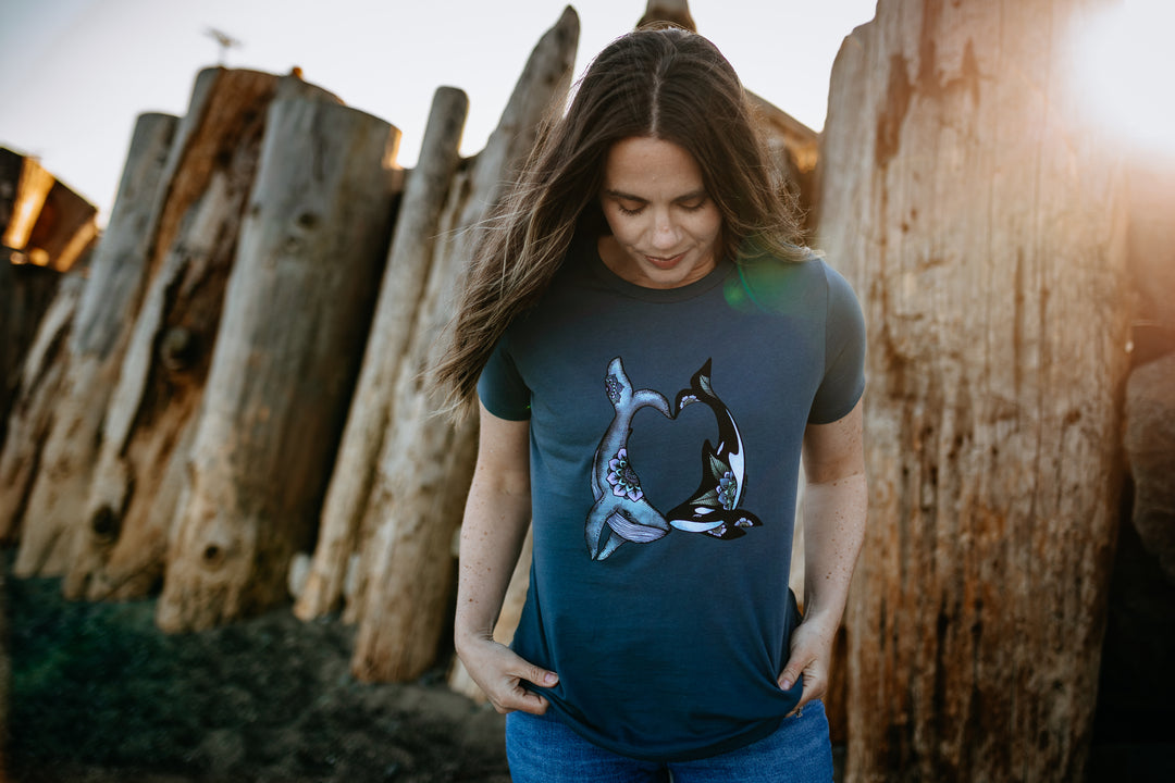 Colourful Whale Heart Relaxed Tee In Vintage Navy