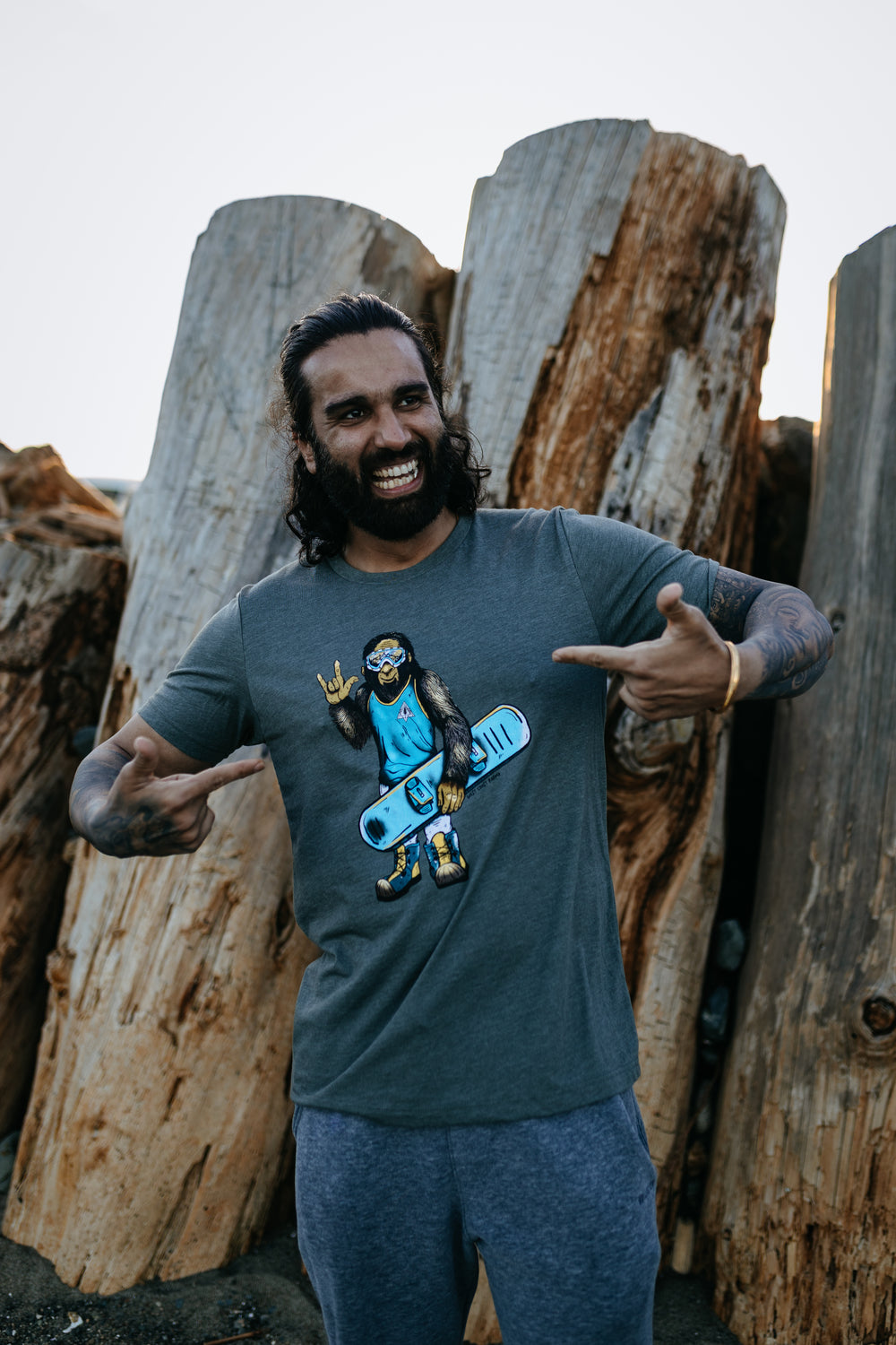 Sassy The Snowboarder Tee in Heather Military Green