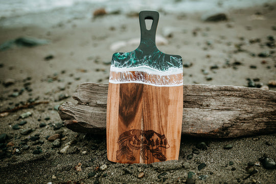 Acacia Wood & Resin Charcuterie Board - Nature Bear
