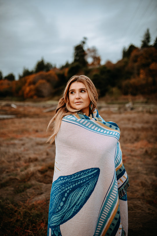 Sunrise Humpback 100% Cotton Woven Blanket