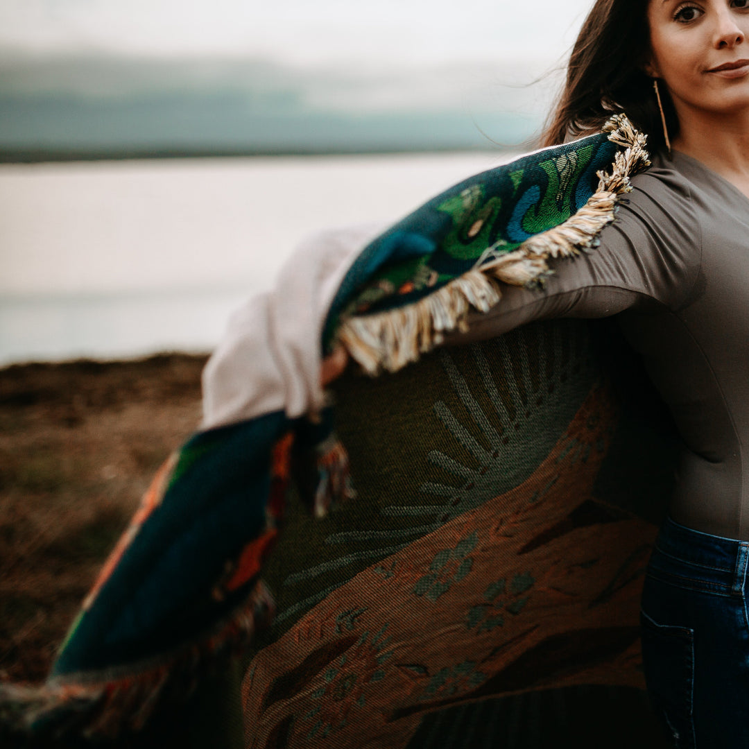 Retro Orca 100% Cotton Woven Blanket