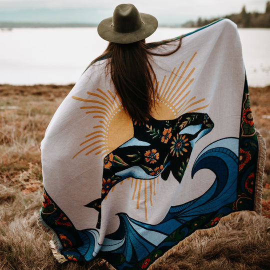 Retro Orca 100% Cotton Woven Blanket