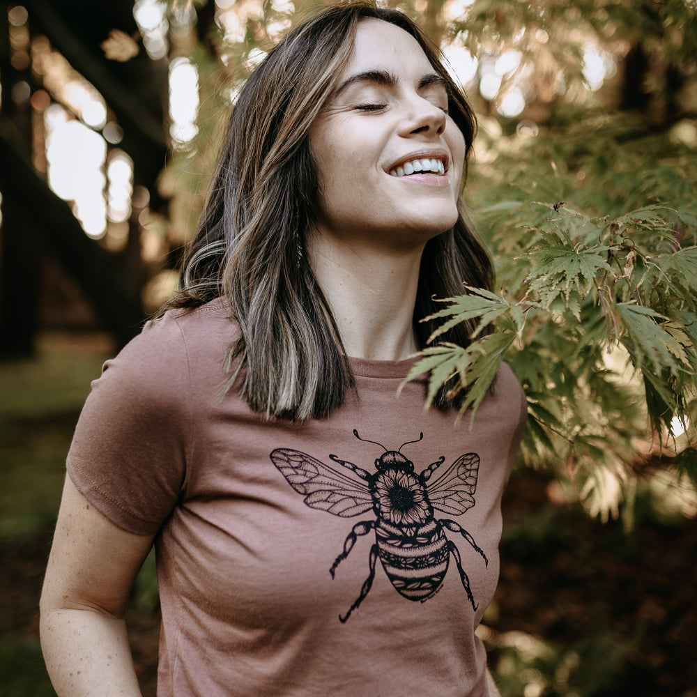 Sunflower Bee Relaxed Fit Tee 100% Cotton in Chestnut