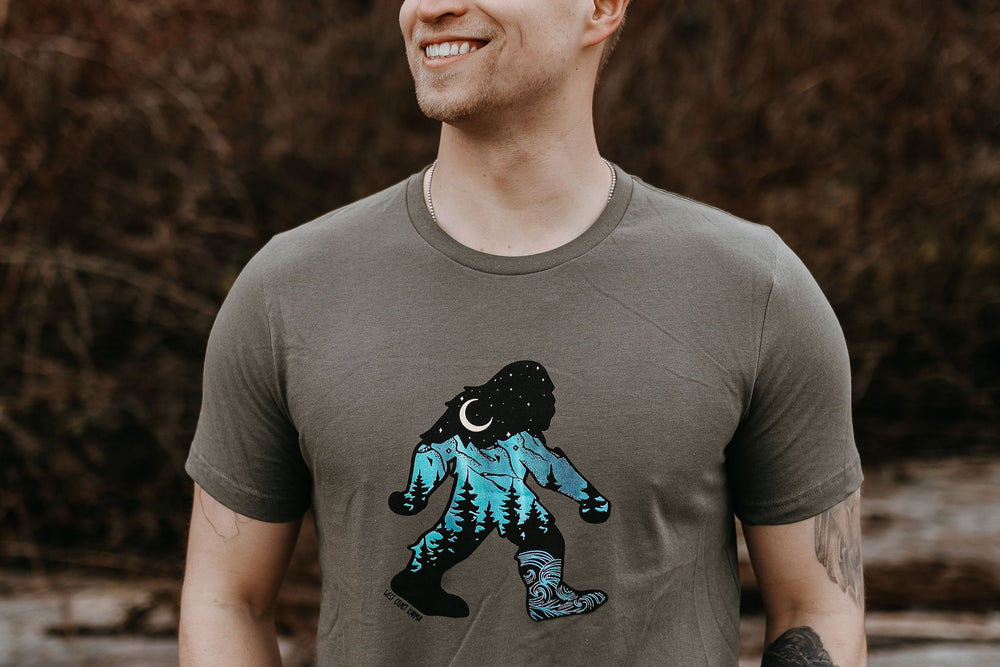 Northern Lights Nature Sasquatch Tee in Dark Army