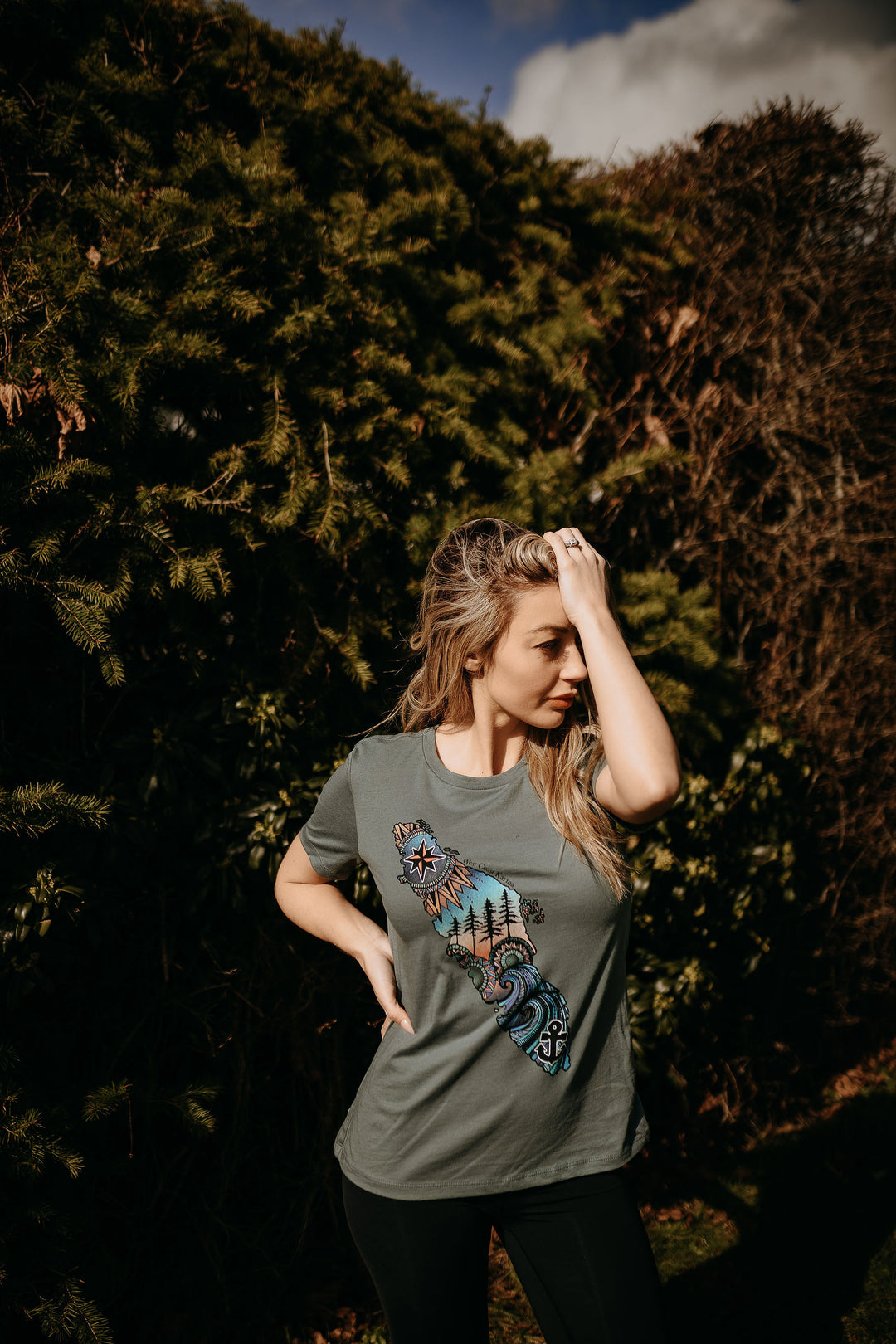 Vancouver Island Colorful Relaxed Tee in Blue Storm